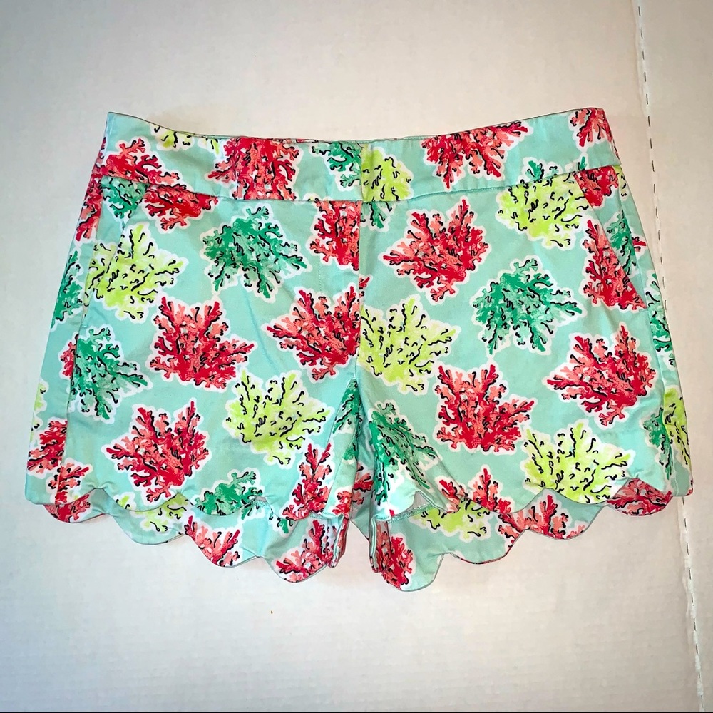 Crown & Ivy Womens Aqua Reef Scalloped Hem Shorts Size 6 NWOT